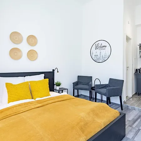 Ultra Mini Apartman *