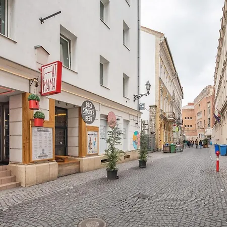 Ultra Mini * Budapest